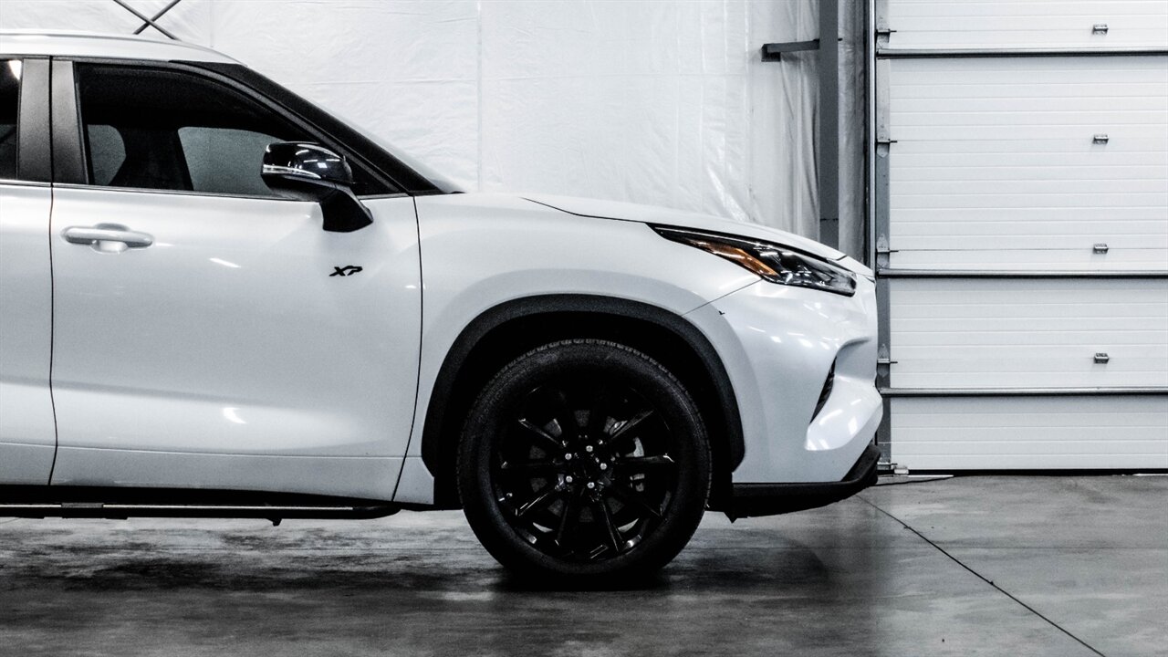 2023 Toyota Highlander XLE - Photo 14 - Reno, NV 89511