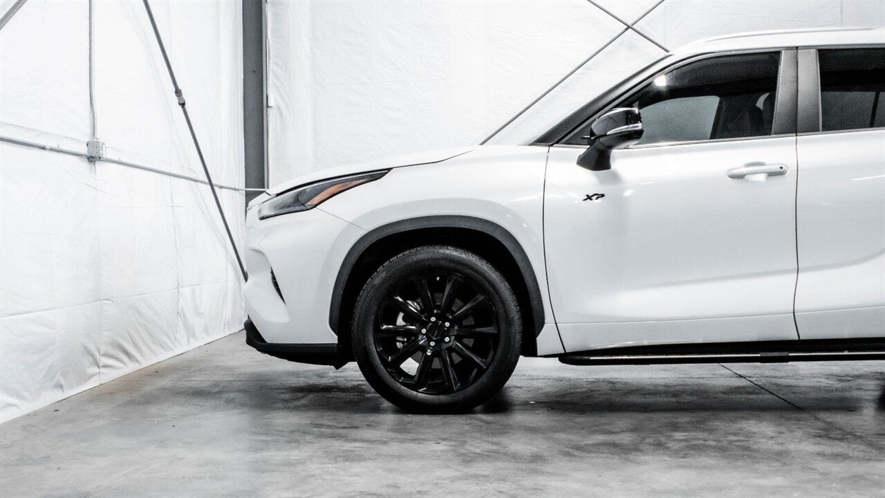 2023 Toyota Highlander XLE - Photo 9 - Reno, NV 89511