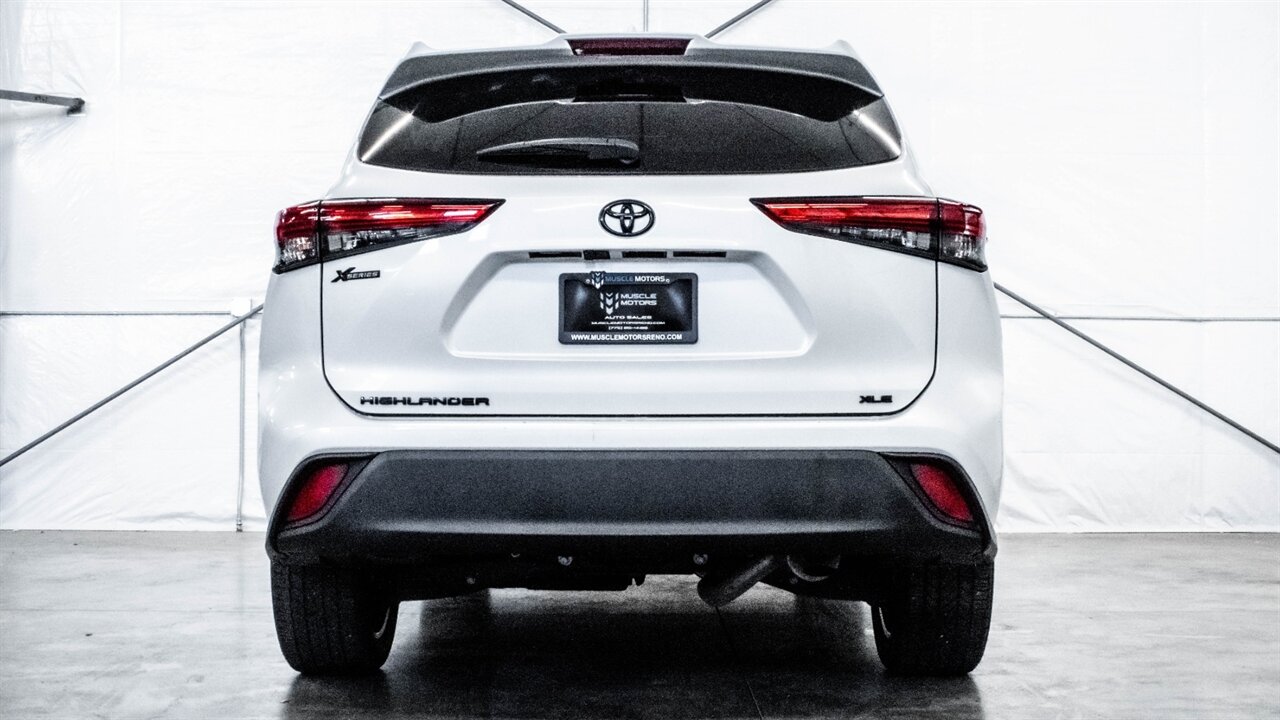 2023 Toyota Highlander XLE - Photo 6 - Reno, NV 89511