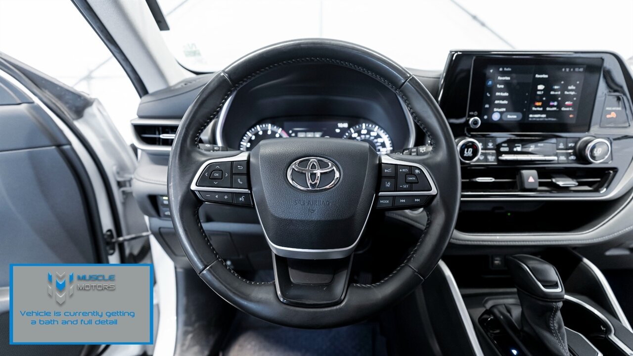 2023 Toyota Highlander XLE - Photo 18 - Reno, NV 89511