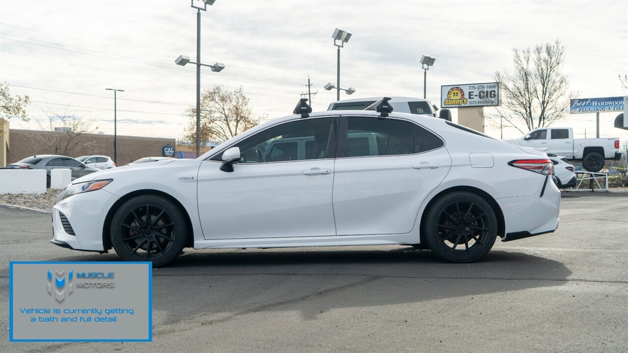 2018 Toyota Camry SE  Hybrid - Photo 3 - Reno, NV 89511