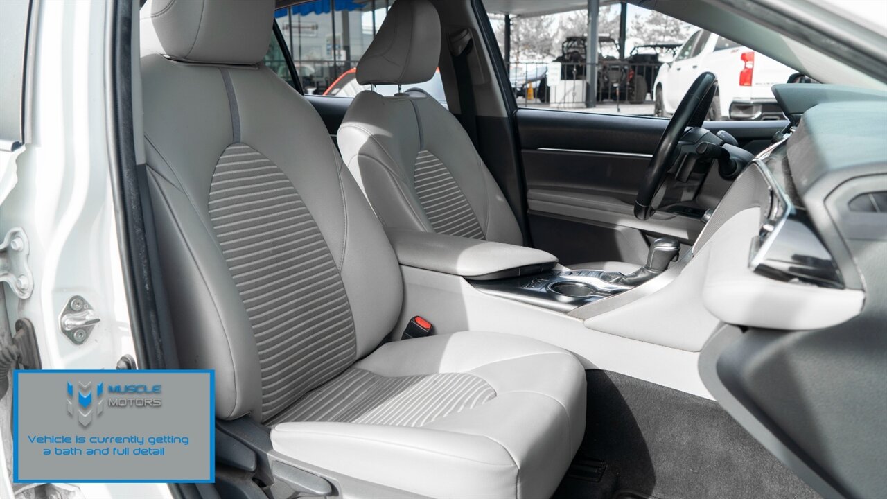 2018 Toyota Camry SE  Hybrid - Photo 11 - Reno, NV 89511