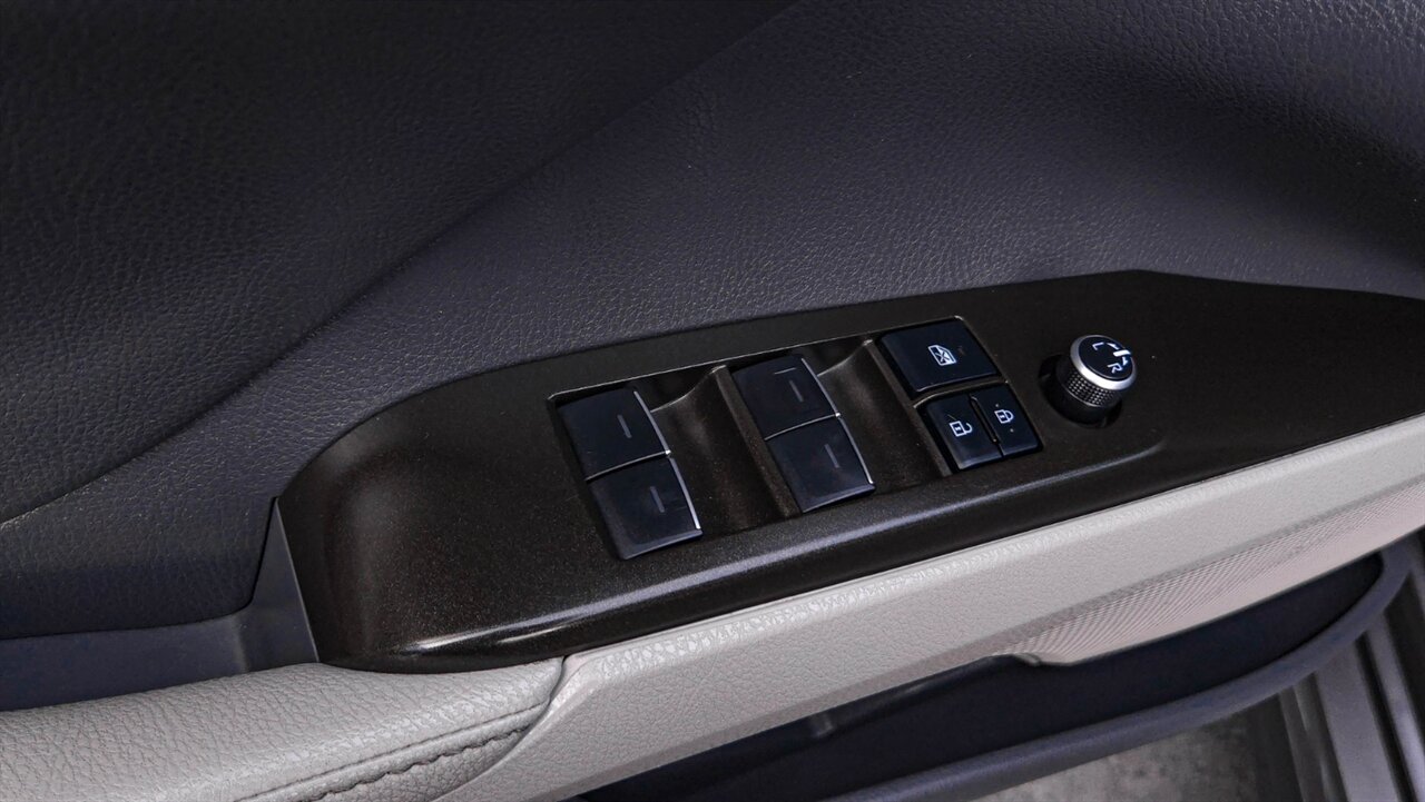 2021 Toyota Camry Hybrid XSE - Photo 18 - Reno, NV 89511