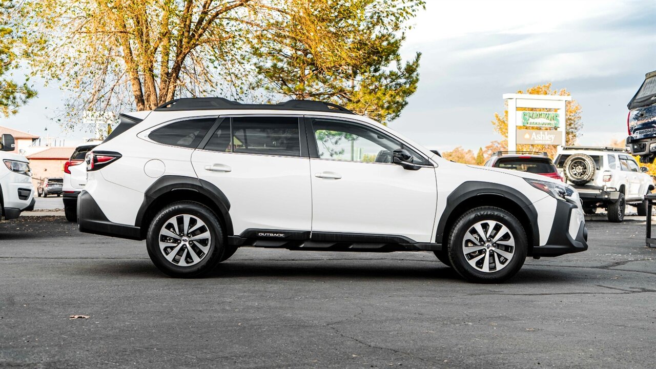 2021 Subaru Outback Limited   - Photo 5 - Reno, NV 89511