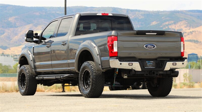 2017 Ford F-250 Lariat  