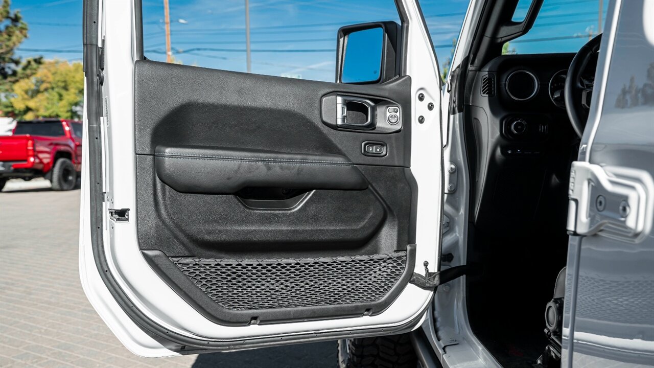 2023 Jeep Wrangler Rubicon 4xe - Photo 23 - Reno, NV 89511