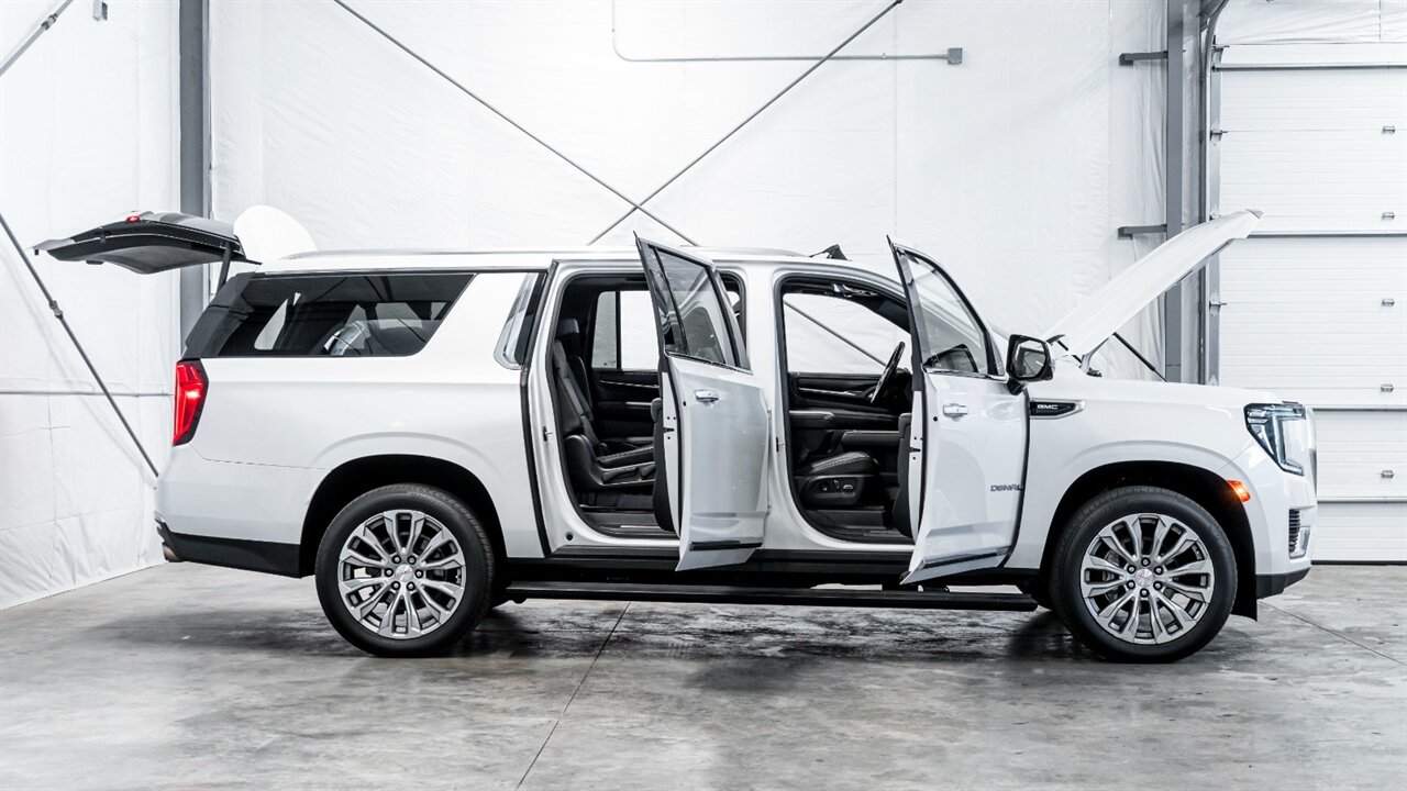 2022 GMC Yukon XL Denali   - Photo 17 - Reno, NV 89511