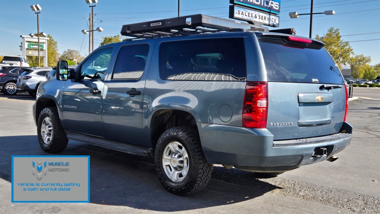 2010 Chevrolet Suburban LS   - Photo 2 - Reno, NV 89511