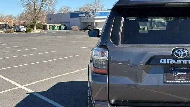 2019 Toyota 4Runner TRD Off-Road   - Photo 12 - Reno, NV 89502
