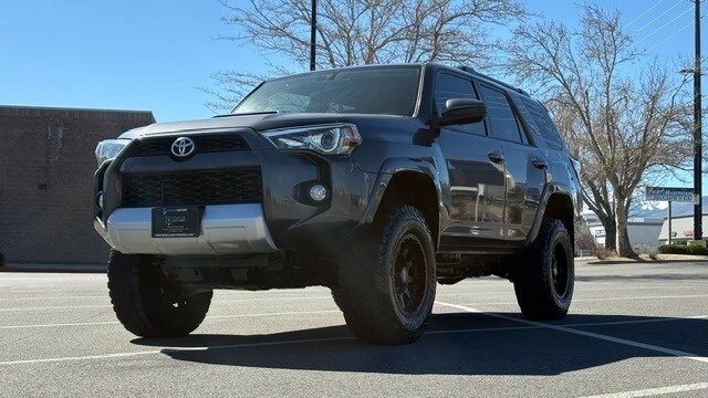 2019 Toyota 4Runner TRD Off-Road   - Photo 4 - Reno, NV 89502