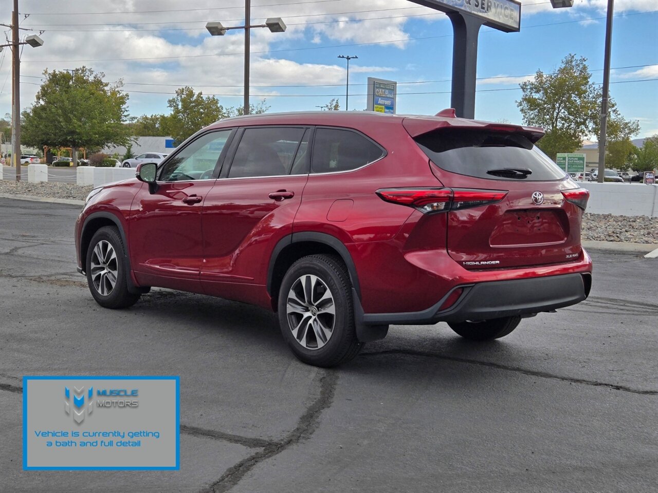2021 Toyota Highlander XLE   - Photo 2 - Reno, NV 89511