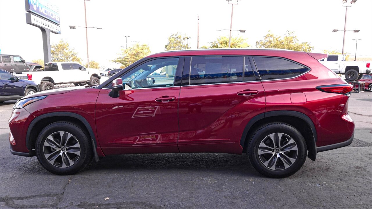 2021 Toyota Highlander XLE - Photo 3 - Reno, NV 89511
