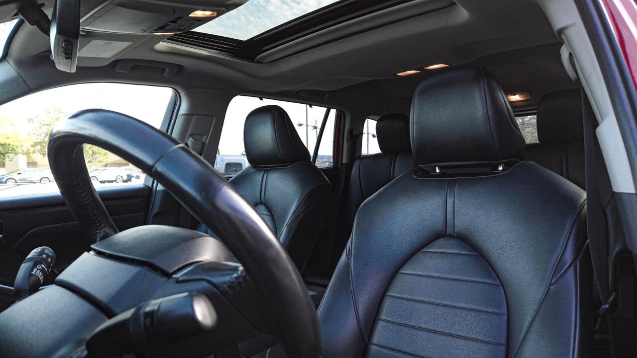 2021 Toyota Highlander XLE - Photo 16 - Reno, NV 89511