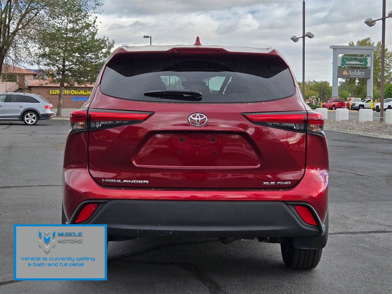 2021 Toyota Highlander XLE   - Photo 6 - Reno, NV 89511