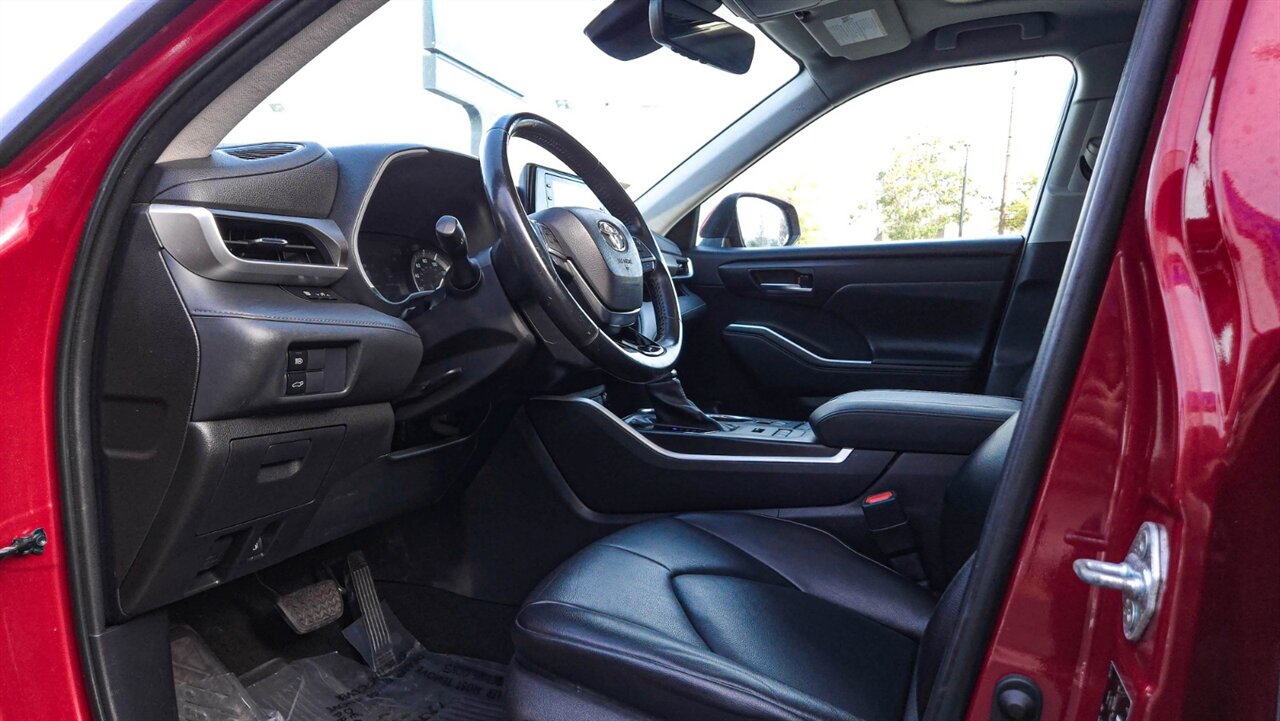 2021 Toyota Highlander XLE - Photo 15 - Reno, NV 89511