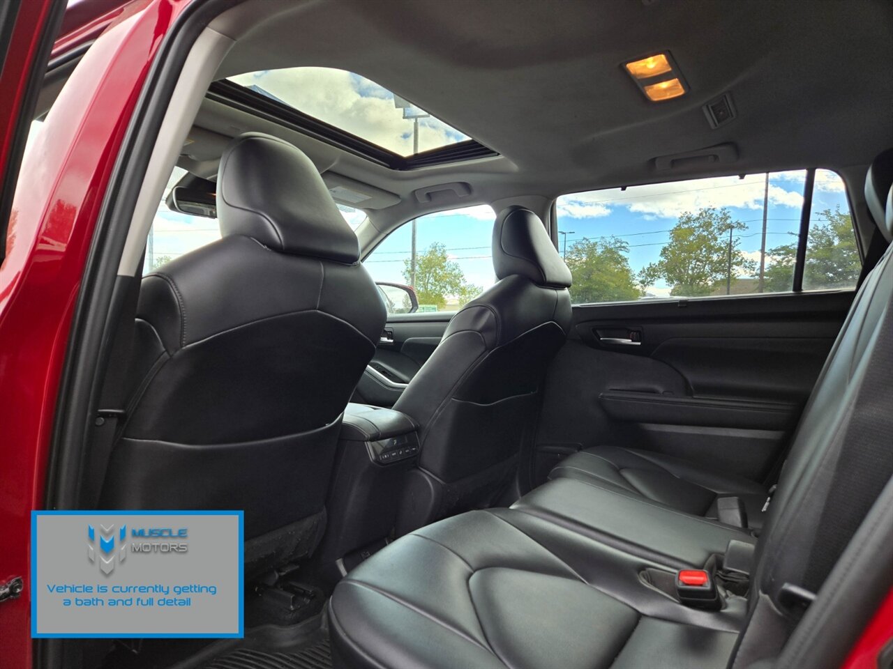 2021 Toyota Highlander XLE   - Photo 9 - Reno, NV 89511