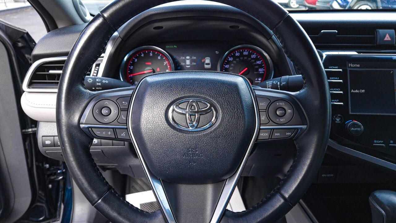 2018 Toyota Camry XLE - Photo 11 - Reno, NV 89511