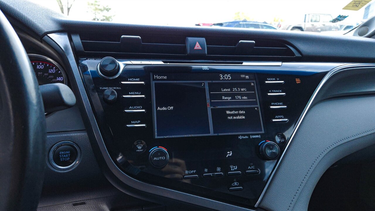 2018 Toyota Camry XLE - Photo 14 - Reno, NV 89511