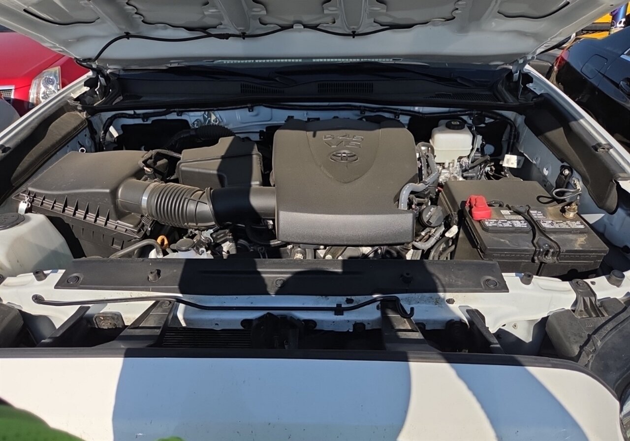 2023 Toyota Tacoma TRD Off-Road V6   - Photo 7 - Reno, NV 89511