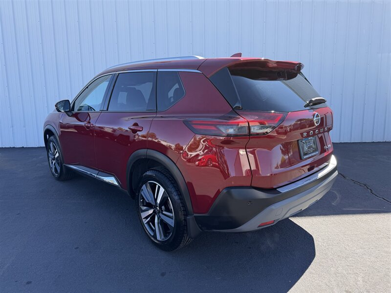 2021 Nissan Rogue SL  