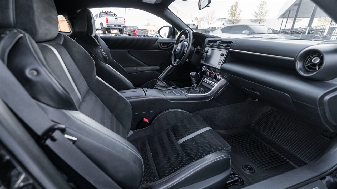 2024 Toyota GR86 Premium - Photo 13 - Reno, NV 89511