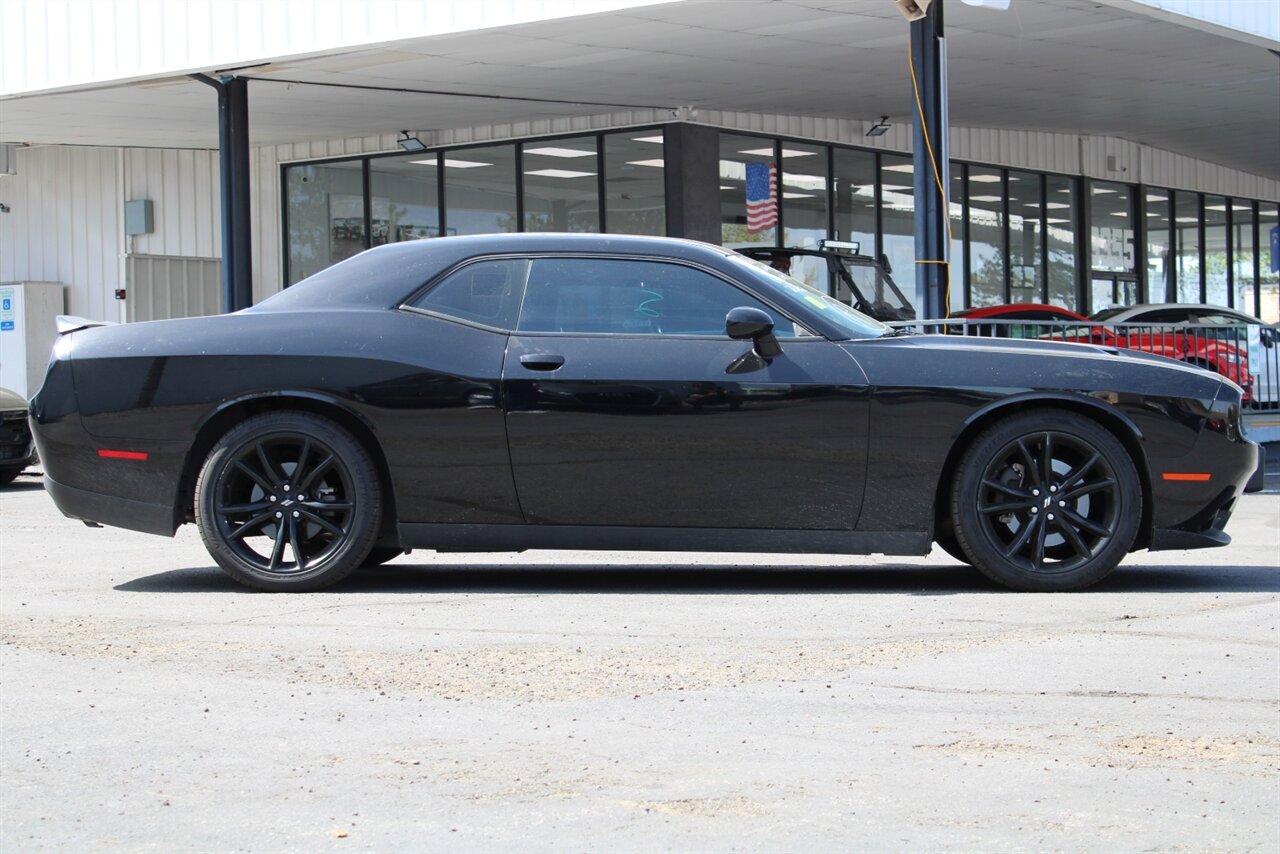 2018 Dodge Challenger SXT   - Photo 8 - Reno, NV 89511