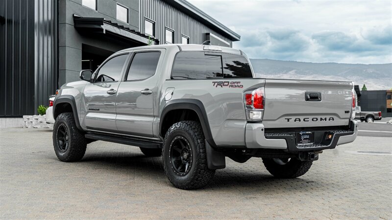2022 Toyota Tacoma TRD Off-Road V6  