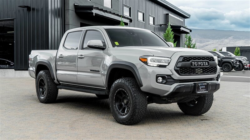2022 Toyota Tacoma TRD Off-Road V6  