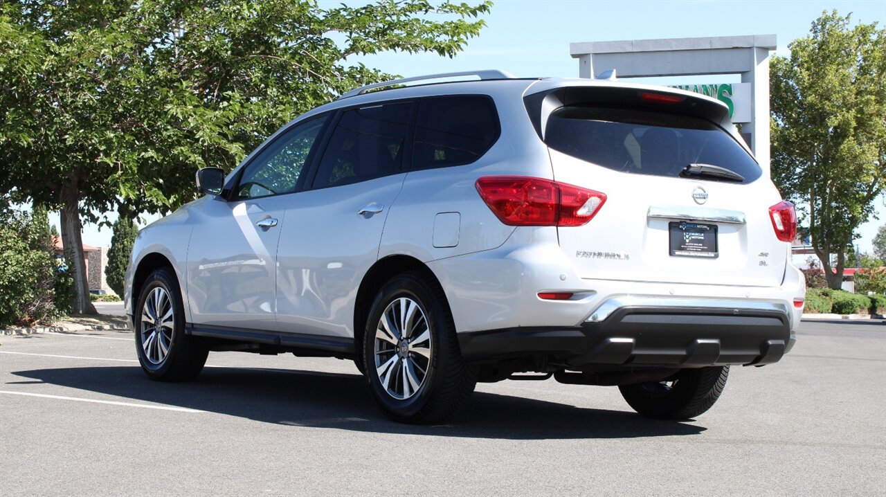 2020 Nissan Pathfinder SL - Photo 8 - Reno, NV 89511