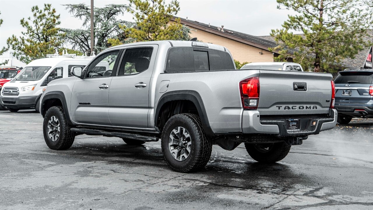 2019 Toyota Tacoma TRD Off-Road V6   - Photo 2 - Reno, NV 89511