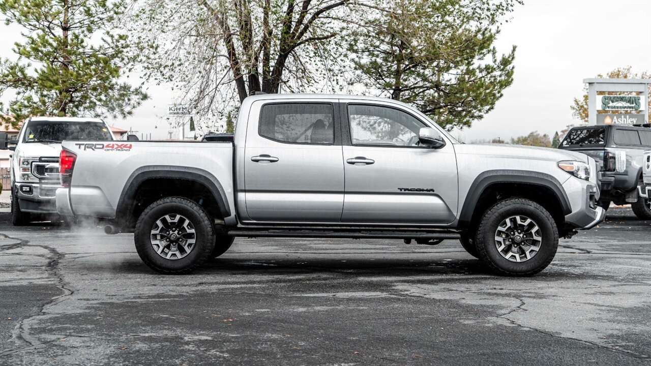 2019 Toyota Tacoma TRD Off-Road V6   - Photo 5 - Reno, NV 89511