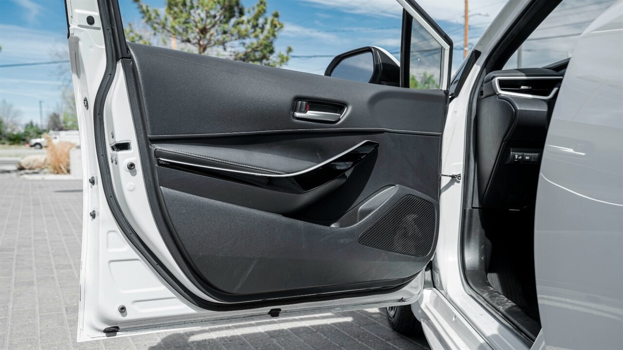 2022 Toyota Corolla Hatchback XSE   - Photo 19 - Reno, NV 89511