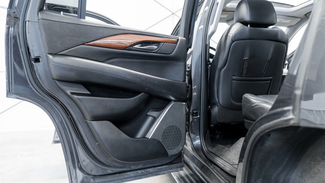 2018 Cadillac Escalade Luxury - Photo 32 - Reno, NV 89511