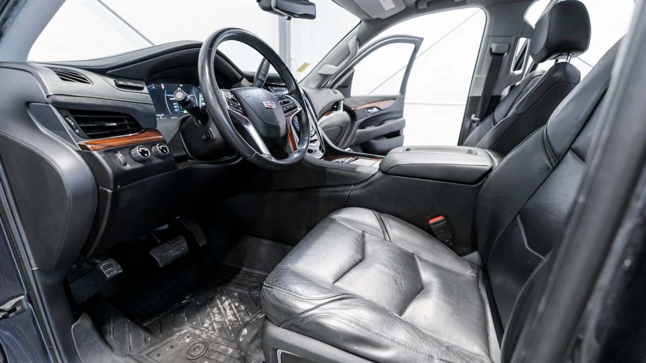 2018 Cadillac Escalade Luxury - Photo 14 - Reno, NV 89511