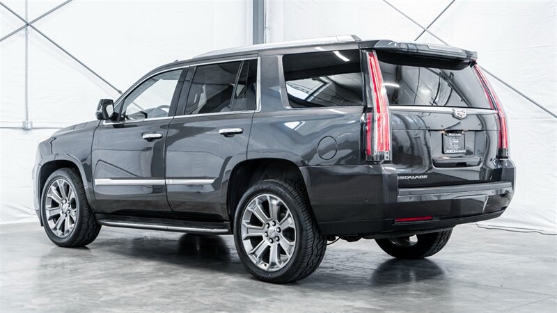 2018 Cadillac Escalade Luxury  