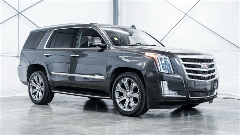 2018 Cadillac Escalade Luxury  