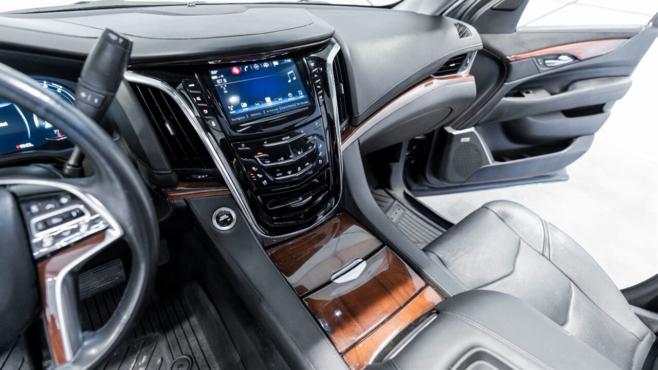 2018 Cadillac Escalade Luxury - Photo 29 - Reno, NV 89511
