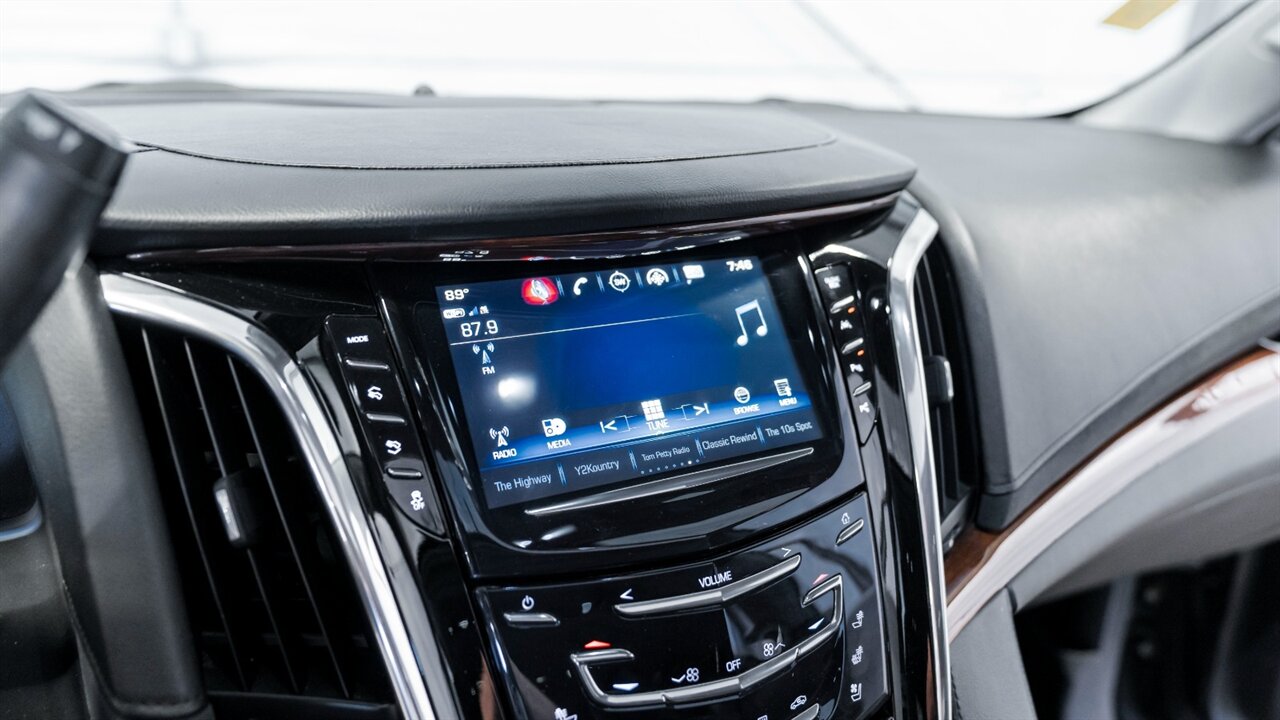 2018 Cadillac Escalade Luxury - Photo 27 - Reno, NV 89511