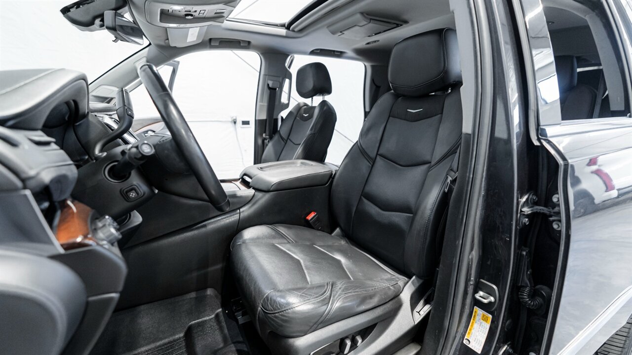 2018 Cadillac Escalade Luxury - Photo 12 - Reno, NV 89511