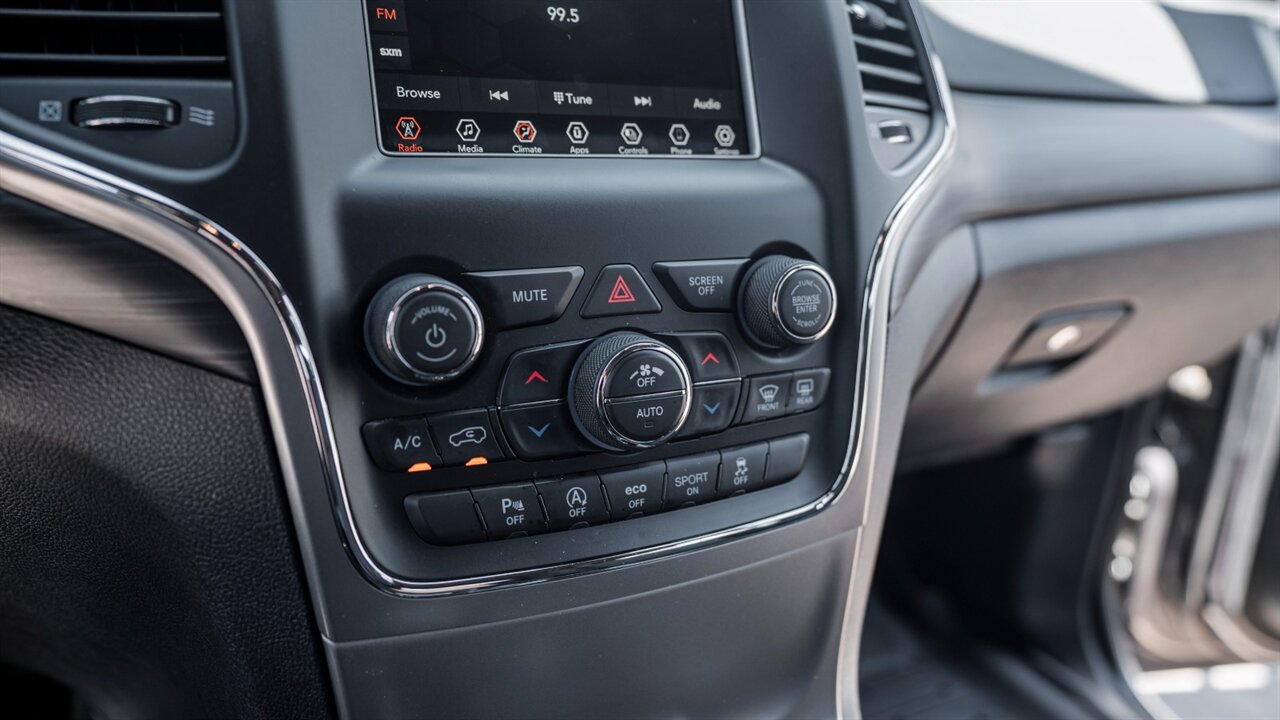 2021 Jeep Grand Cherokee Laredo E - Photo 28 - Reno, NV 89511