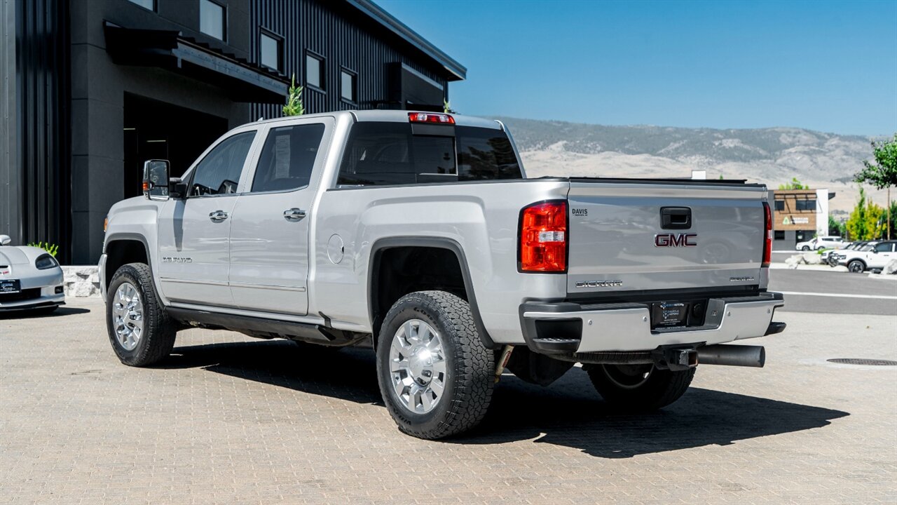2019 GMC Sierra 2500 Denali - Photo 2 - Reno, NV 89511