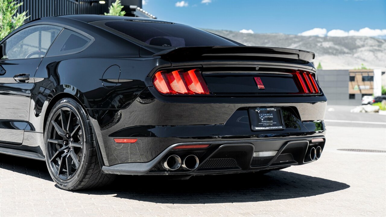 2016 Ford Mustang Shelby GT350 - Photo 6
