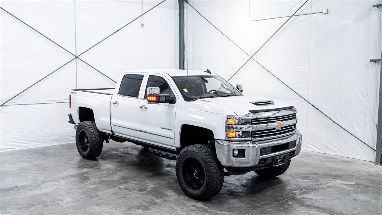 2019 Chevrolet Silverado 2500HD LTZ   - Photo 8 - Reno, NV 89511