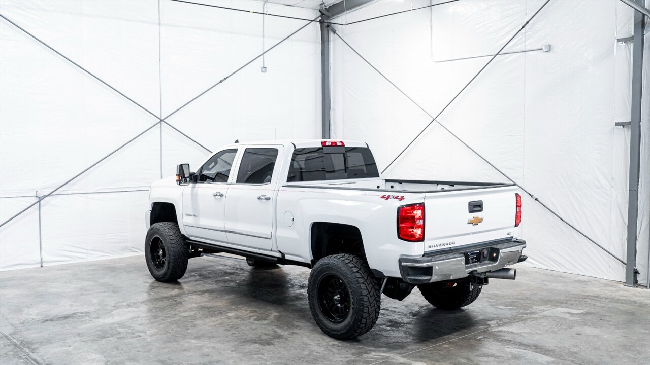 2019 Chevrolet Silverado 2500HD LTZ   - Photo 9 - Reno, NV 89511