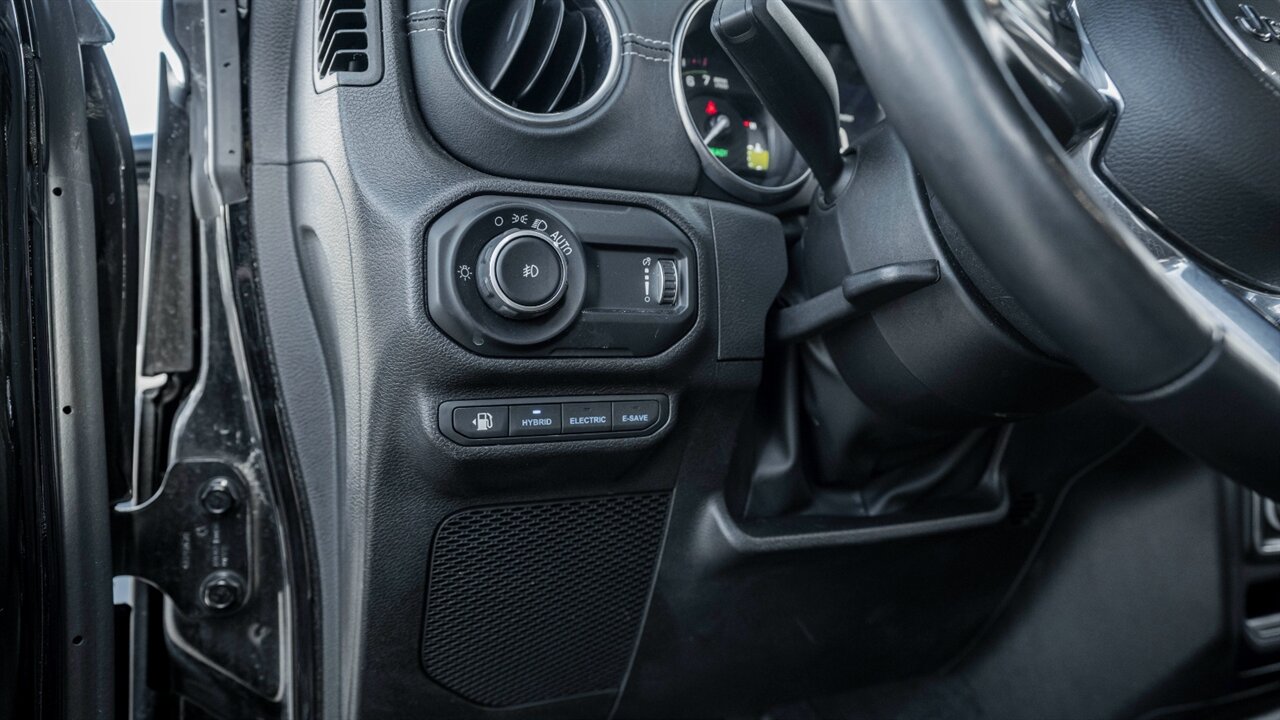 2023 Jeep Wrangler Sahara 4xe - Photo 19 - Reno, NV 89511
