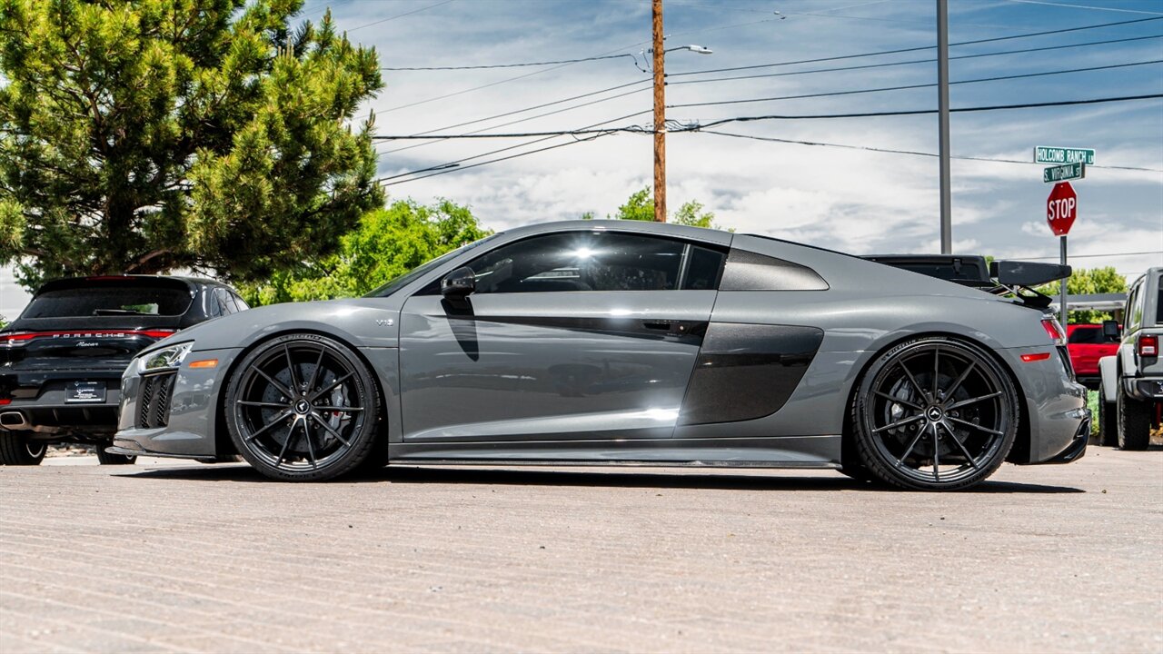 2017 Audi R8 5.2 Plus quattro  VF SUPERCHARGED - Photo 3 - Reno, NV 89511