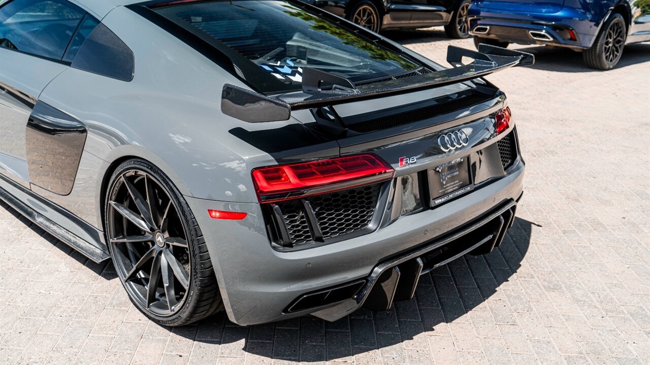 2017 Audi R8 5.2 Plus quattro  VF SUPERCHARGED - Photo 10 - Reno, NV 89511