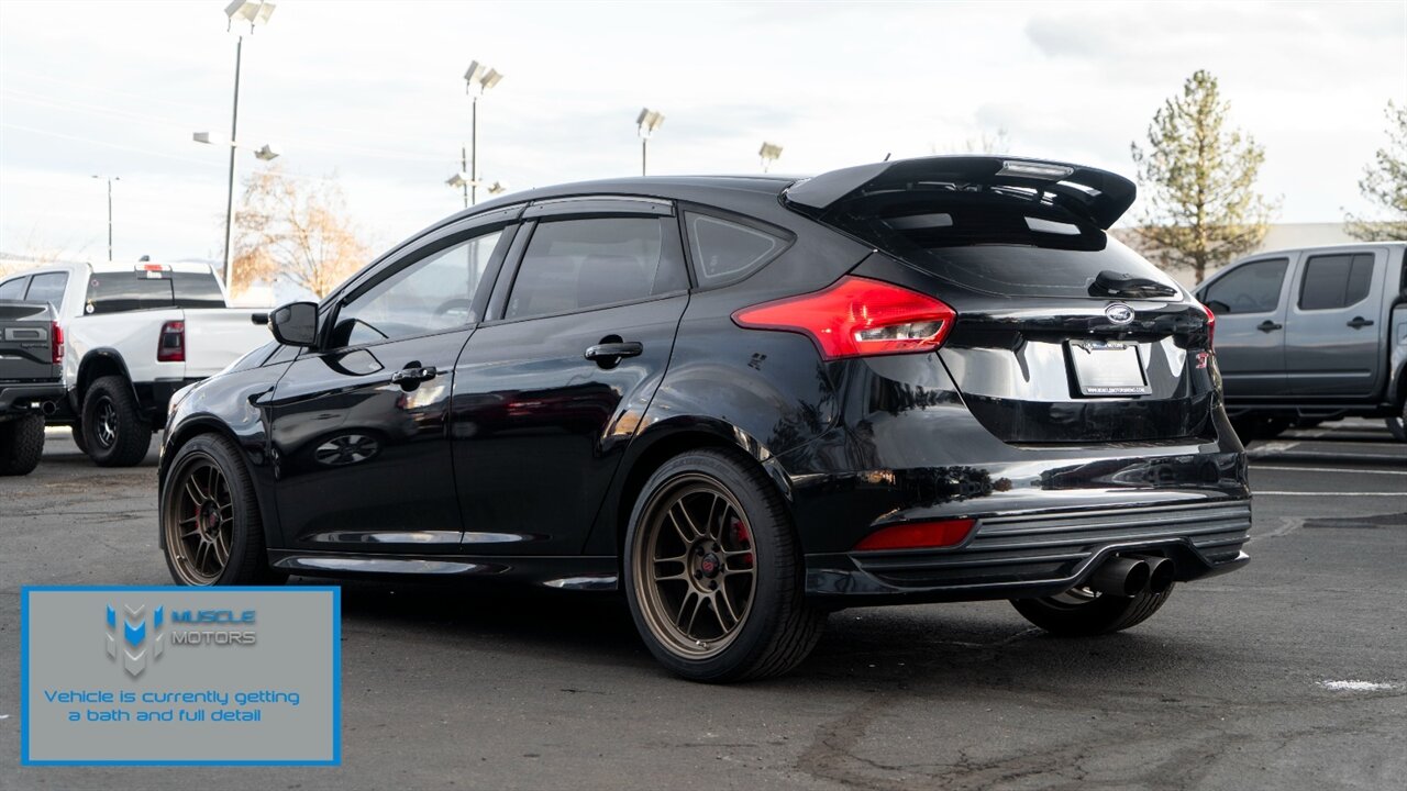 2018 Ford Focus ST - Photo 2 - Reno, NV 89511