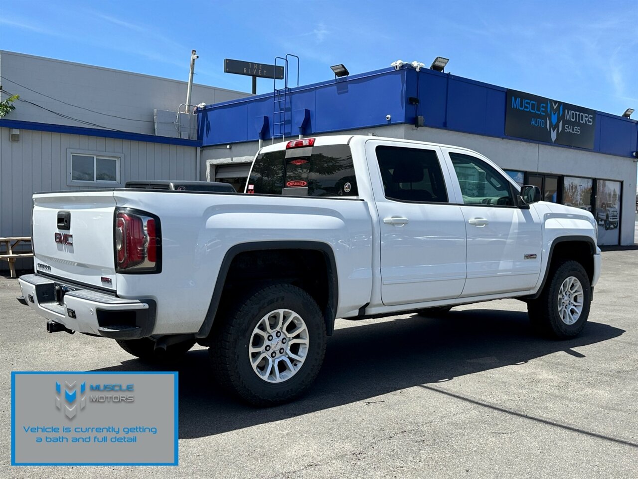 2017 GMC Sierra 1500 SLT - Photo 7 - Reno, NV 89511