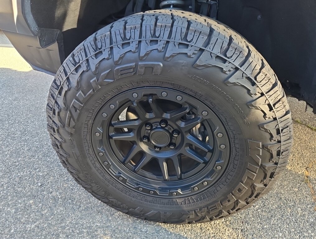 2019 Chevrolet Colorado ZR2 - Photo 10 - Reno, NV 89511
